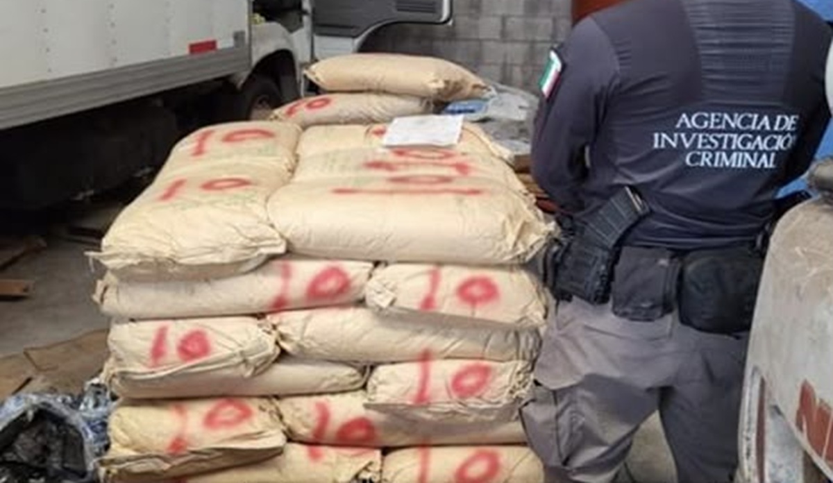 Aseguran drogas, chalecos y sustancias en cateo a inmueble en Culiacán