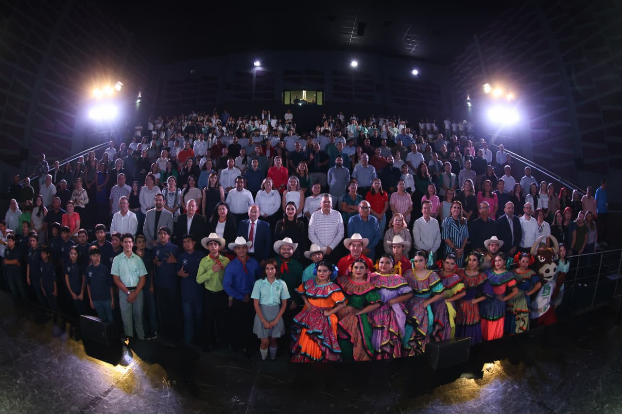 Celebración por el aniversario 45 de Cobaes