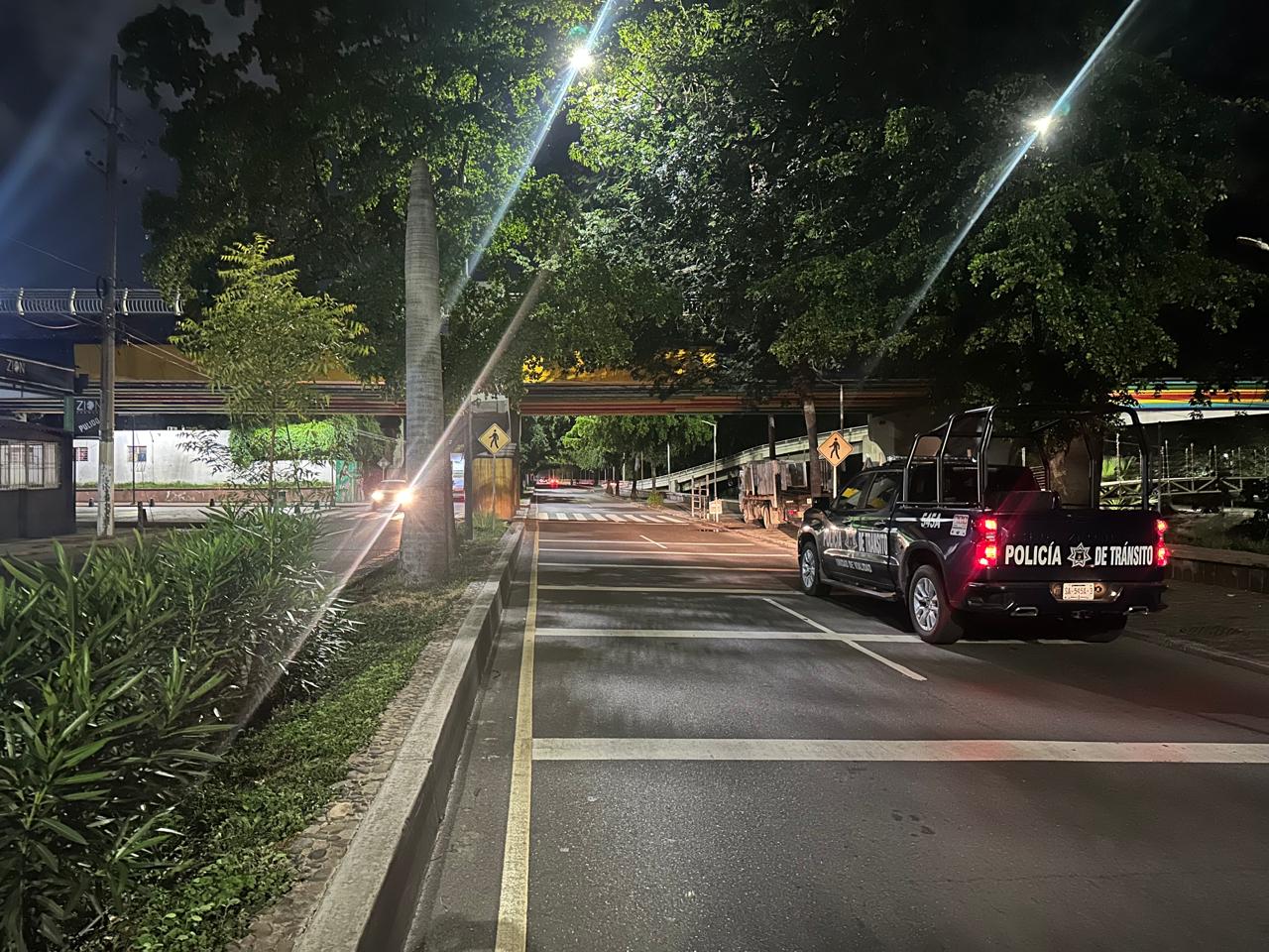 Cierre de carril en el Malecón Viejo de Culiacán
