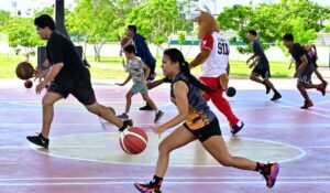 Mazatlán se suma a clase nacional de baloncesto; participan niños, jóvenes y familias