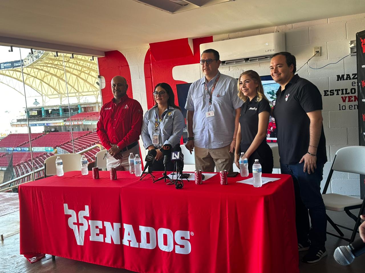 Directiva del Club Venados de Mazatlán en conferencia de prensa