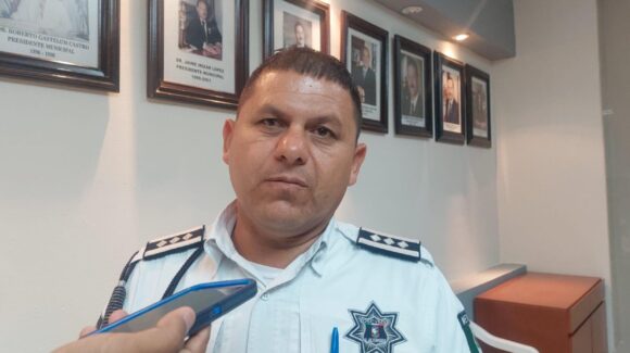 Regreso a clases incrementa caos vial en zonas escolares de Guamúchil; Tránsito implementará acciones