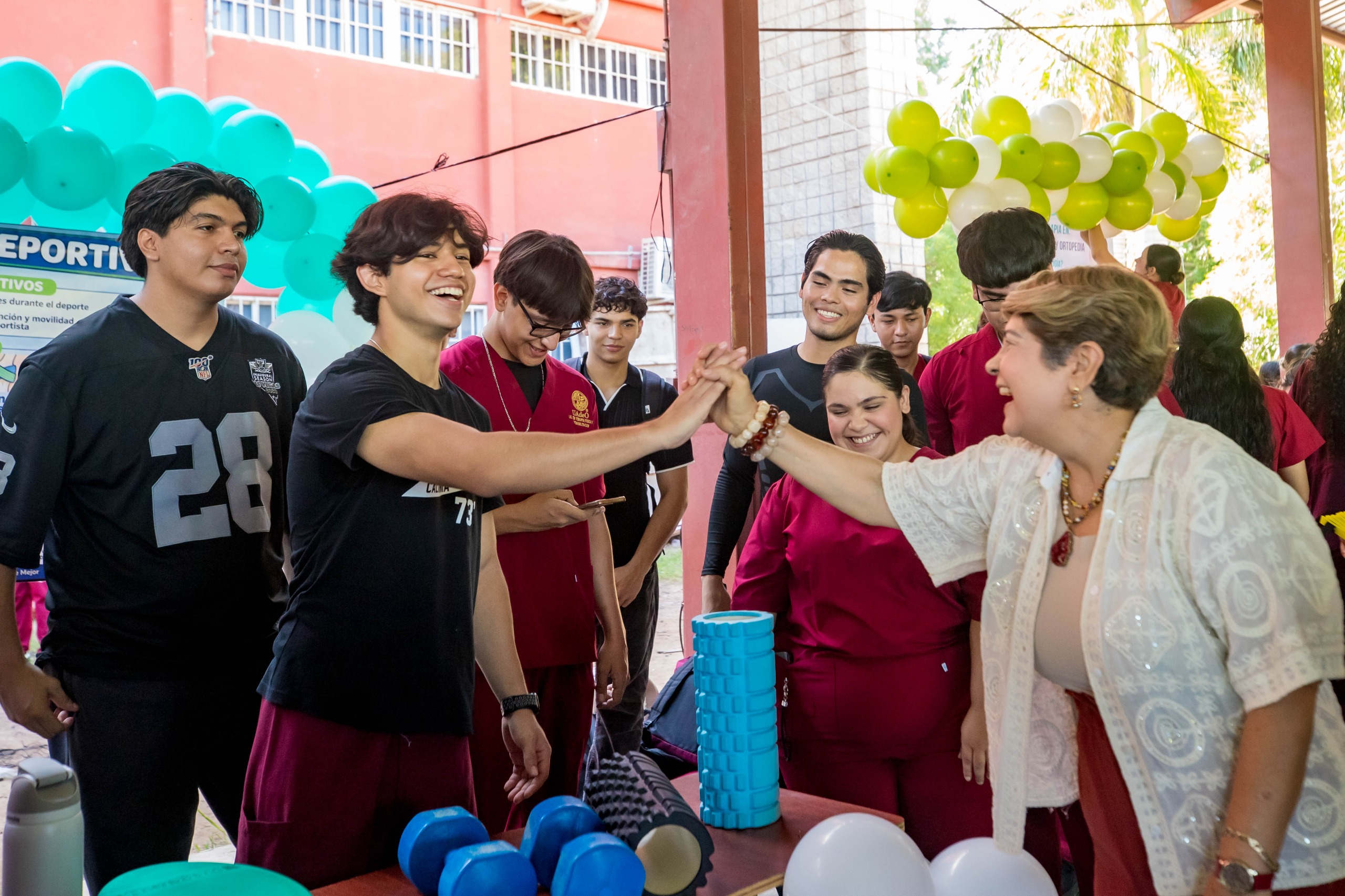Comedor Móvil del IMJU Guasave llega a la UAdeO