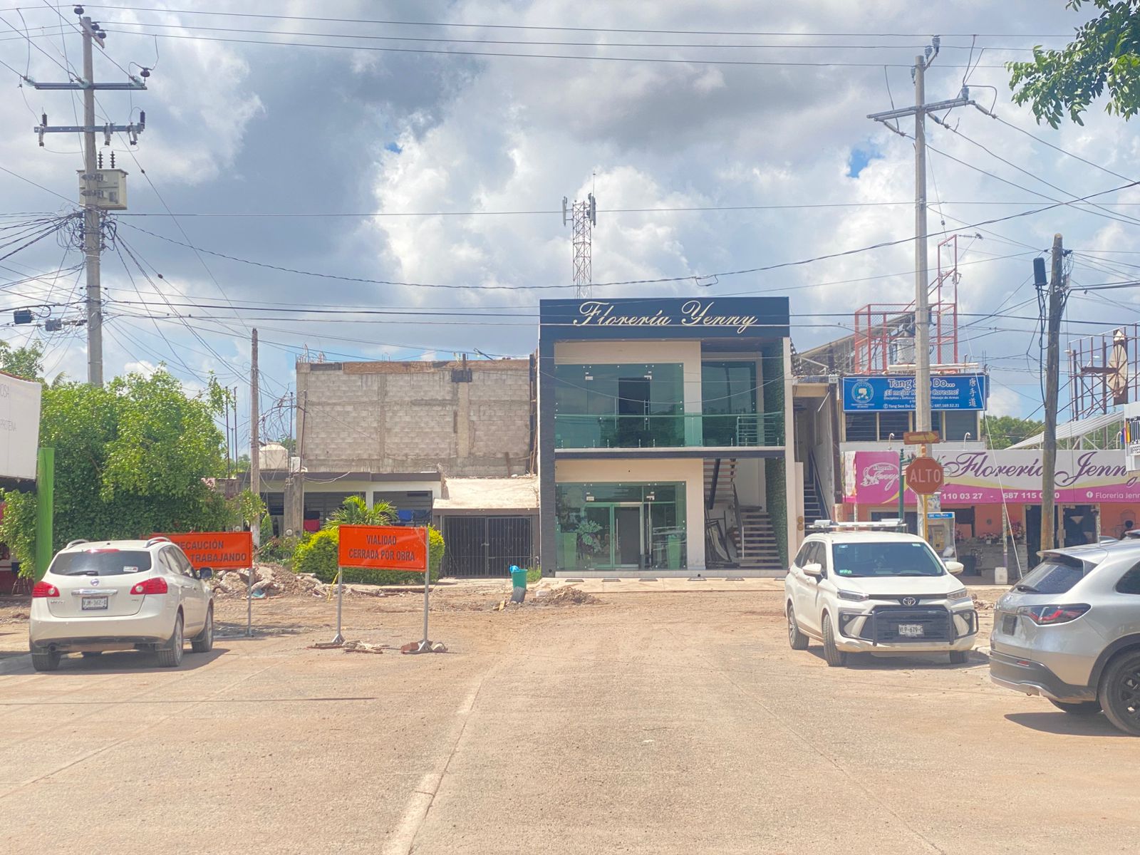 Socavón del bulevar Central de Guasave