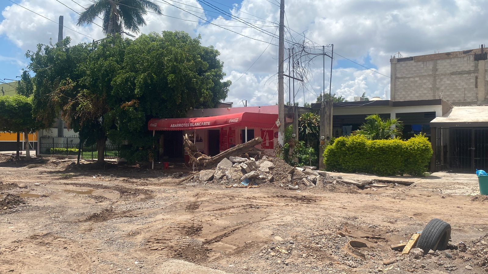 Socavón del bulevar Central de Guasave