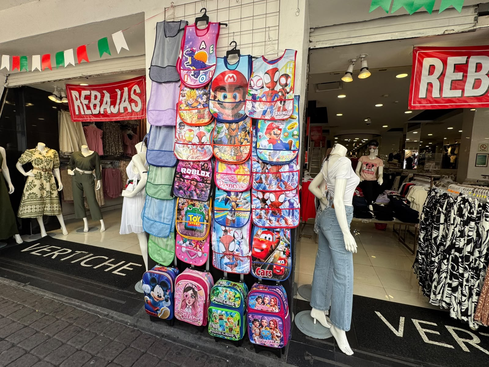 Bajas ventas durante arranque del ciclo escolar