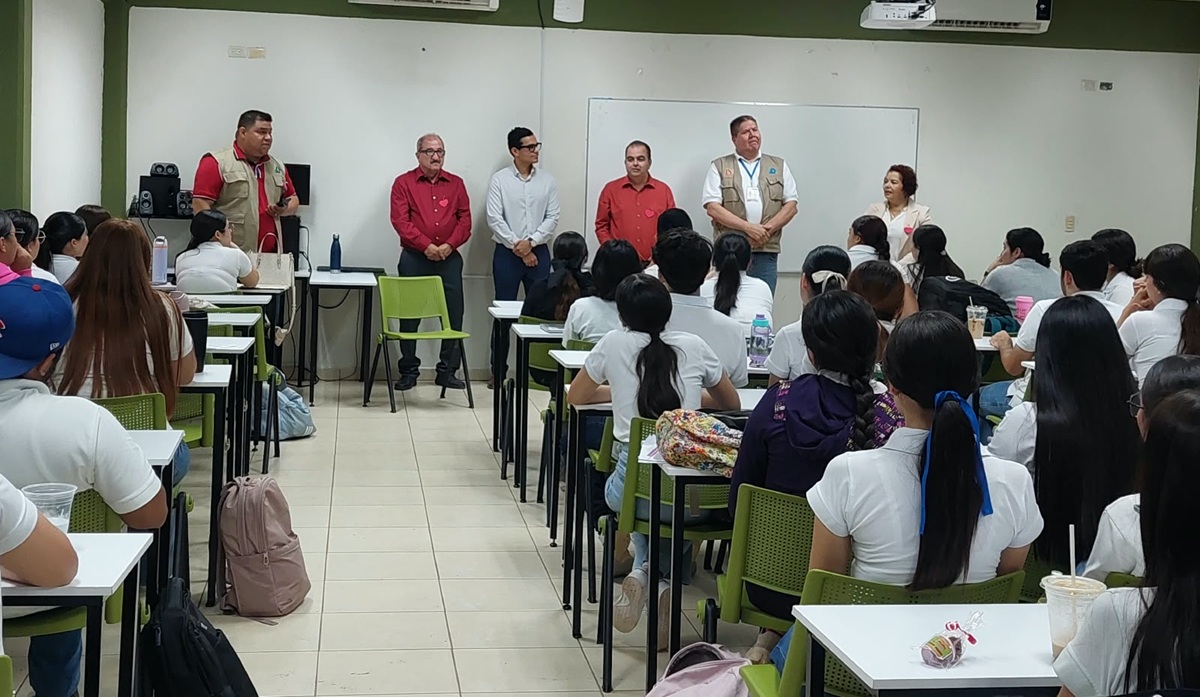 Conferencia sobre enfermedades cardíacas en Guamúchil
