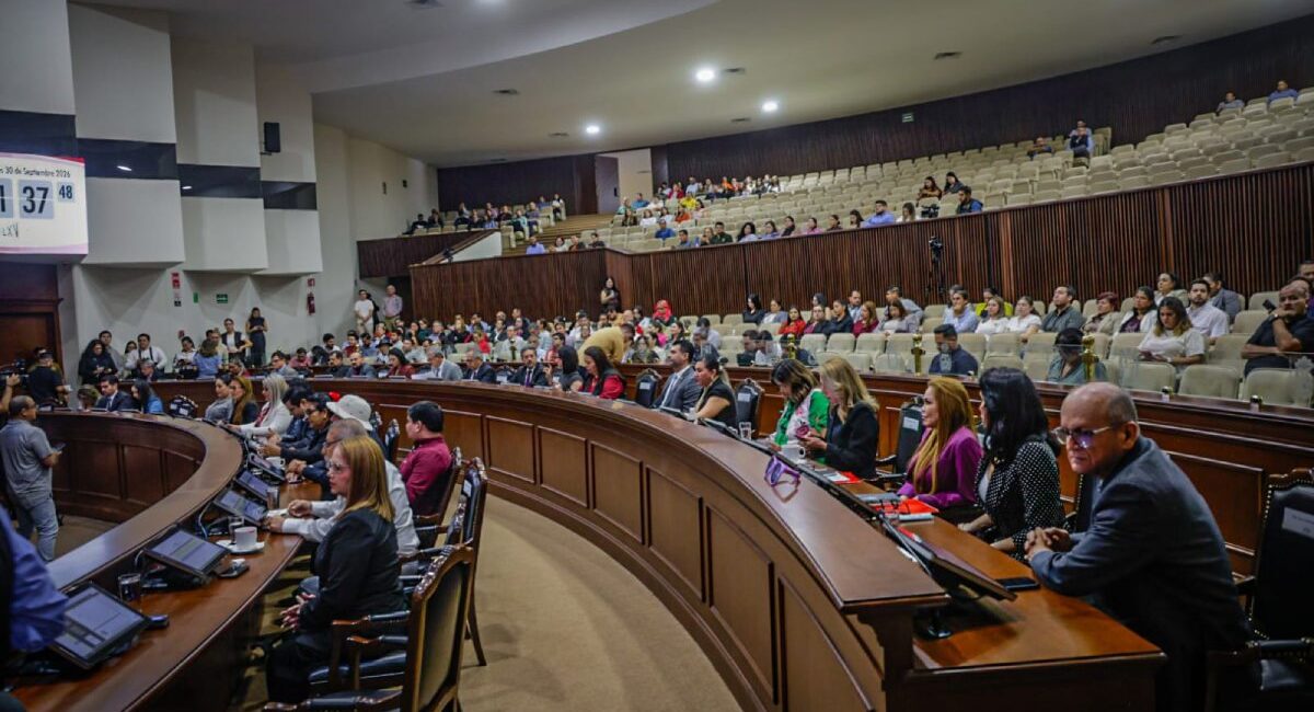 Aspirantes a gubernaturas y presidencia de la República deberán ser mexicanos por nacimiento y sin doble nacionalidad, Congreso aprueba minuta  