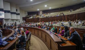 Aspirantes a gubernaturas y presidencia de la República deberán ser mexicanos por nacimiento y sin doble nacionalidad, Congreso aprueba minuta  