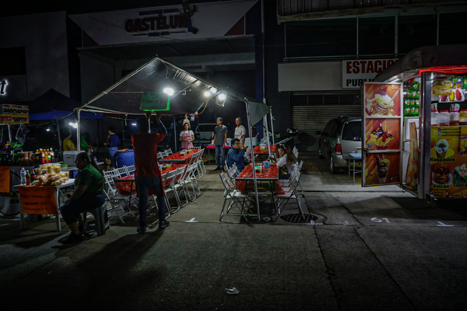 Puestos en conmemoración del Grito de Independencia de México, en Culiacán