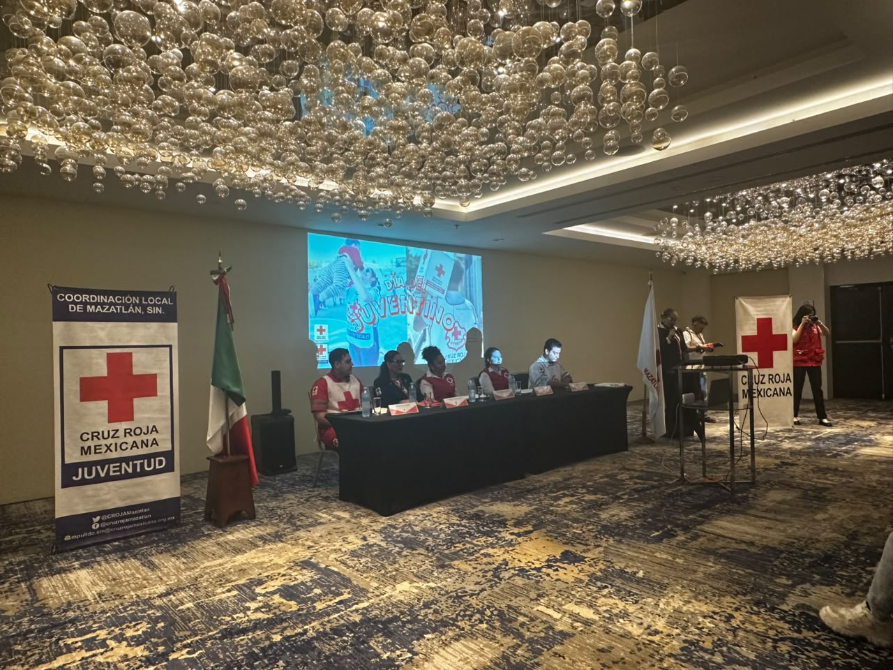 Cruz Roja Mazatlán reconoce a sus juventinos