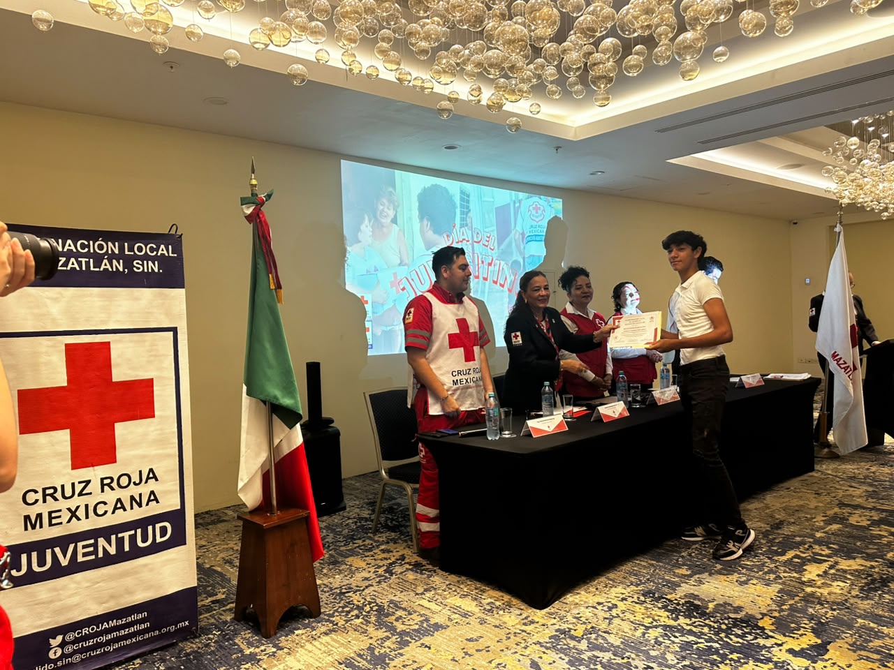 Cruz Roja Mazatlán reconoce a sus juventinos