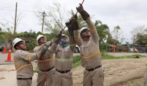 Huracán Polo afecta red eléctrica en BCS y Sonora; CFE despliega cuadrillas