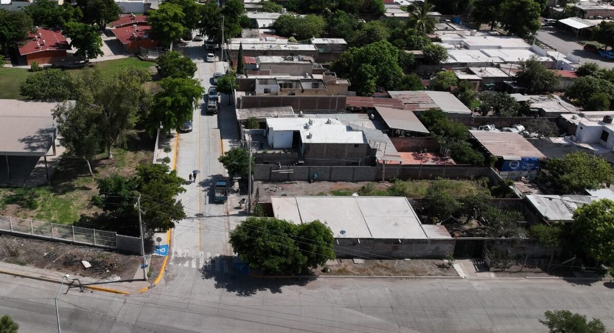 Se pavimentarán calles de acceso a 23 escuelas en Sinaloa por lluvias: Obras Públicas