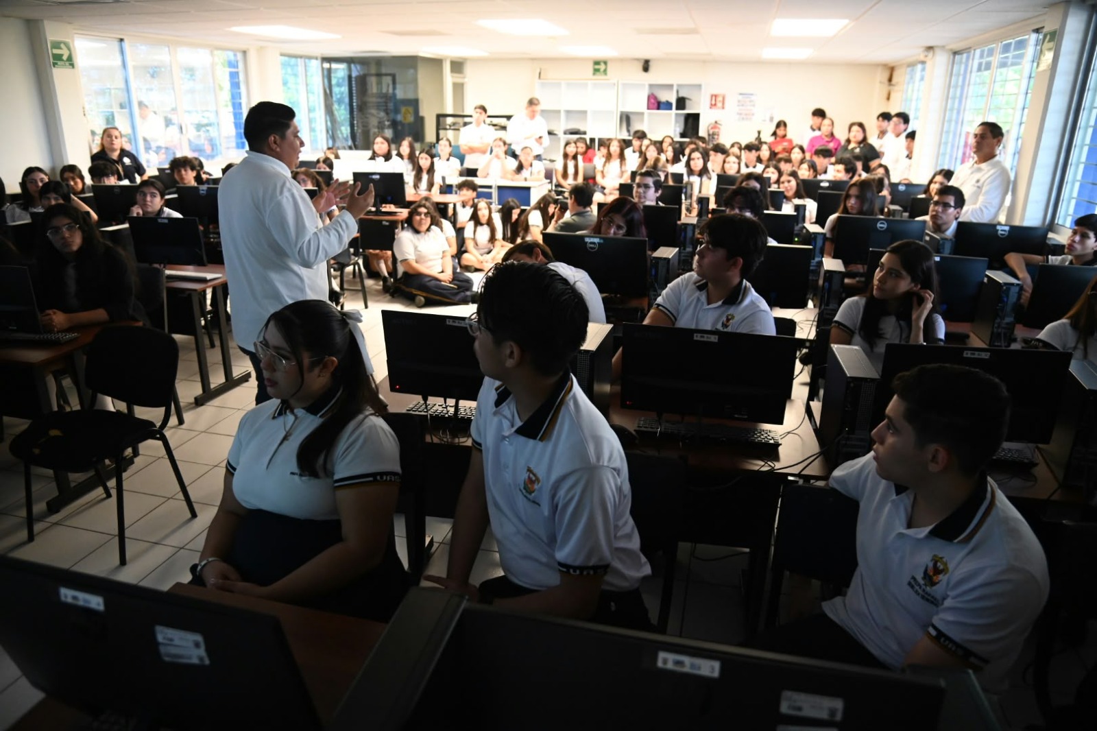 Imparten el curso “Medidas de seguridad en situaciones de riesgo externo” a estudiantes de la UAS