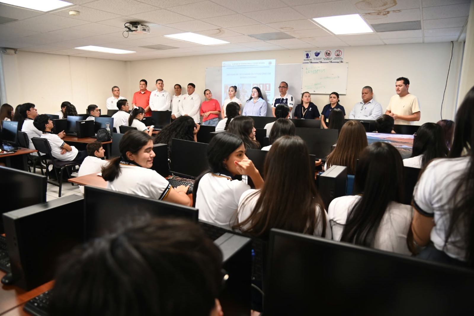 Imparten el curso “Medidas de seguridad en situaciones de riesgo externo” a estudiantes de la UAS