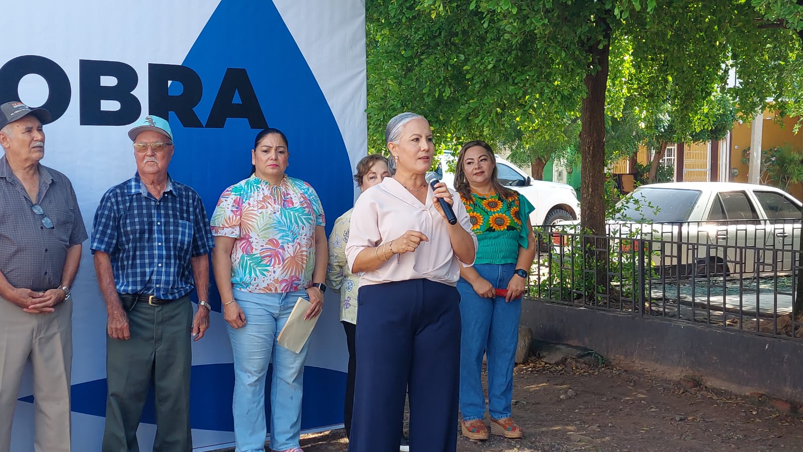 Dan inicio a la rehabilitación del drenaje en la 15 de Julio, en Guamúchil