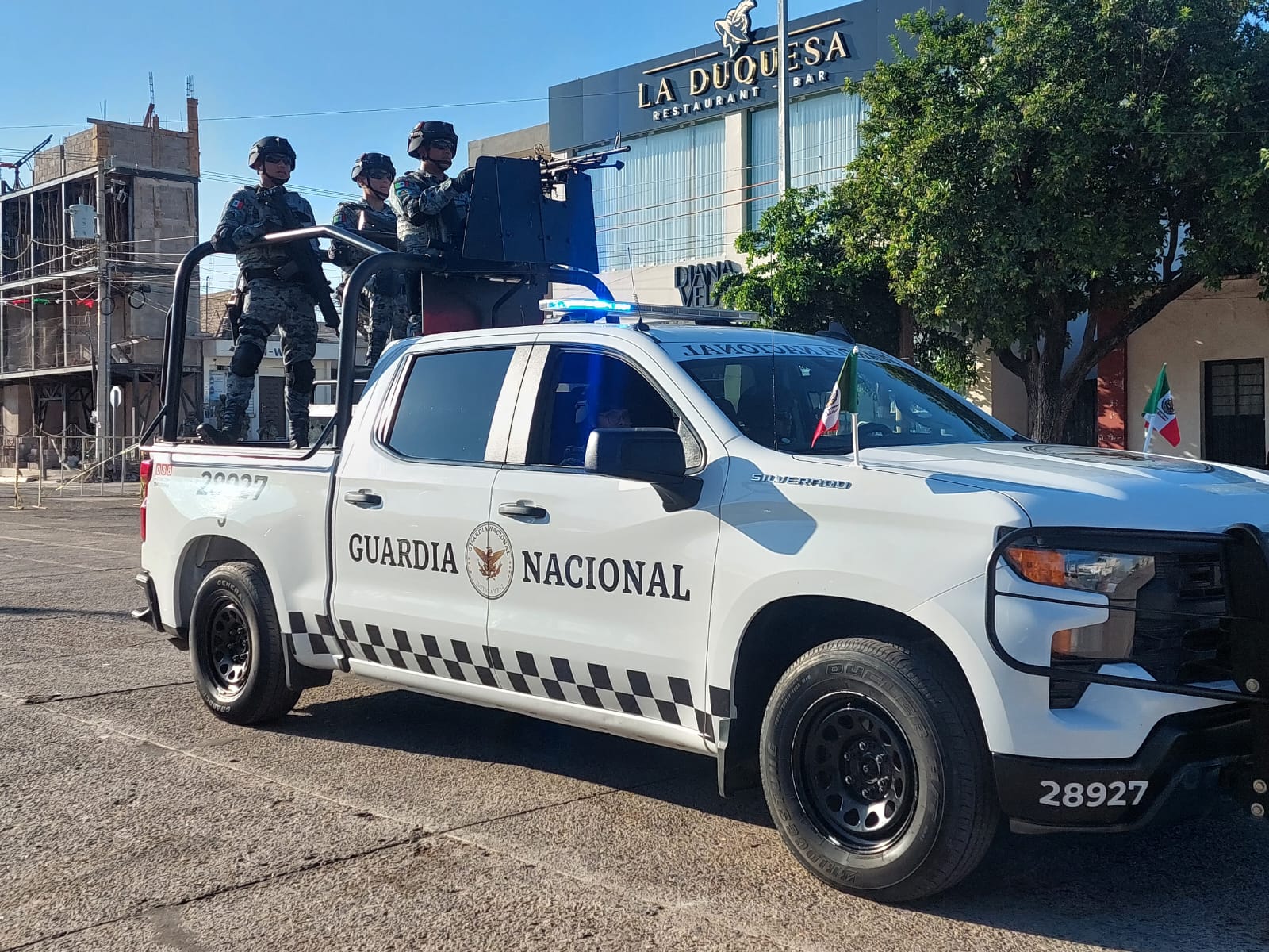 Desfile cívico-militar en Guamúchil por la Independencia de México