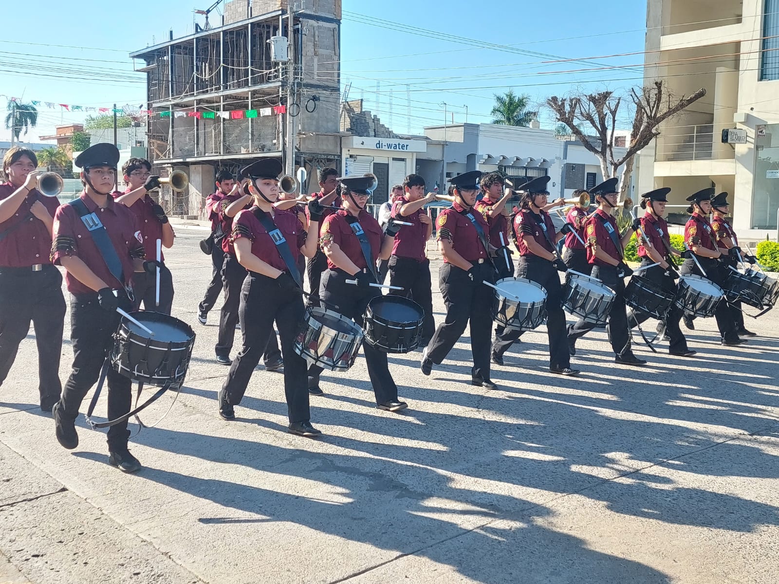 Desfile cívico-militar en Guamúchil por la Independencia de México