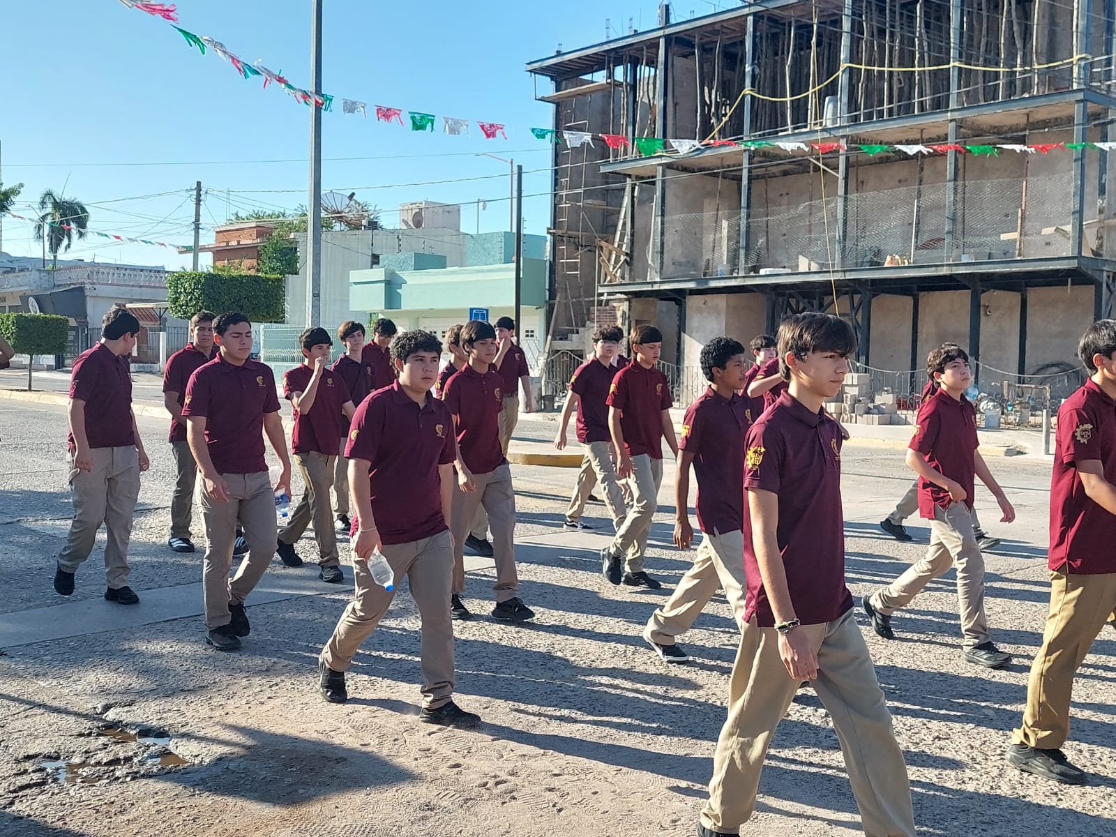 Desfile cívico-militar en Guamúchil por la Independencia de México