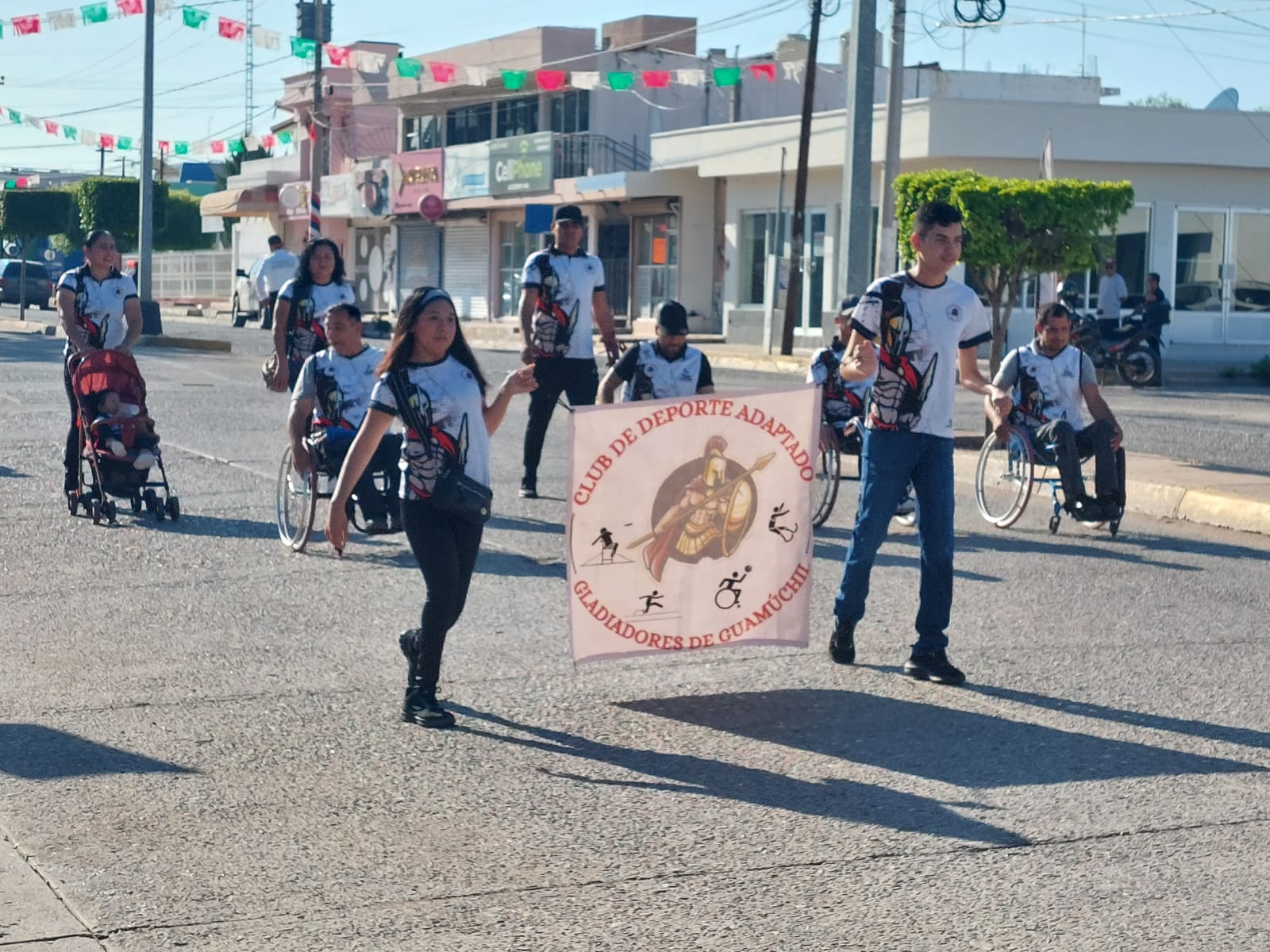 Desfile cívico-militar en Guamúchil por la Independencia de México