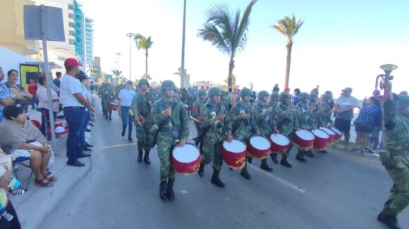 ¡Toma precauciones! Cerrarán estas vialidades de Mazatlán, Sinaloa, por el desfile del 16 de septiembre