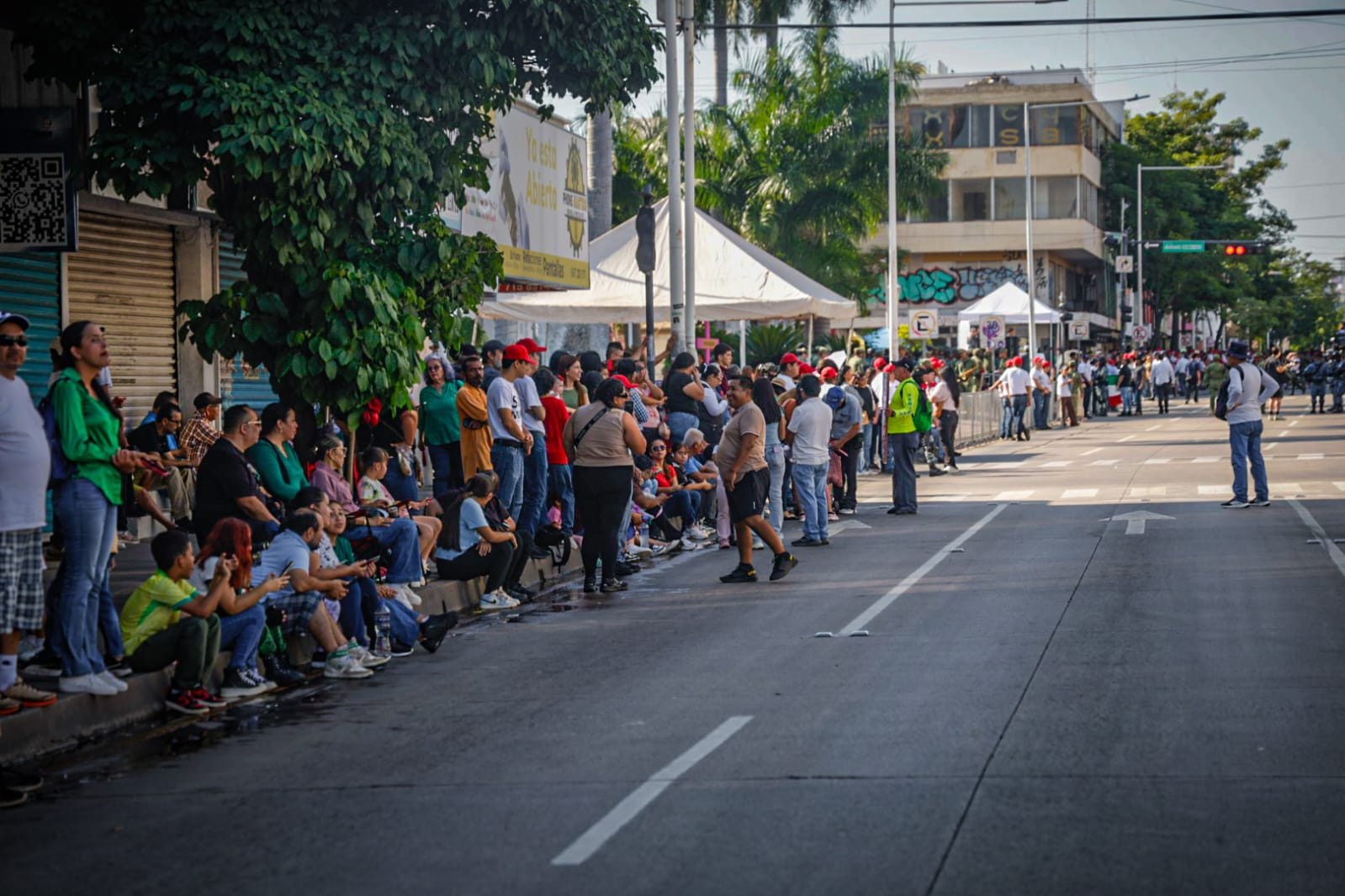 Desfile cívico-militar en Culiacán por la Independencia de México
