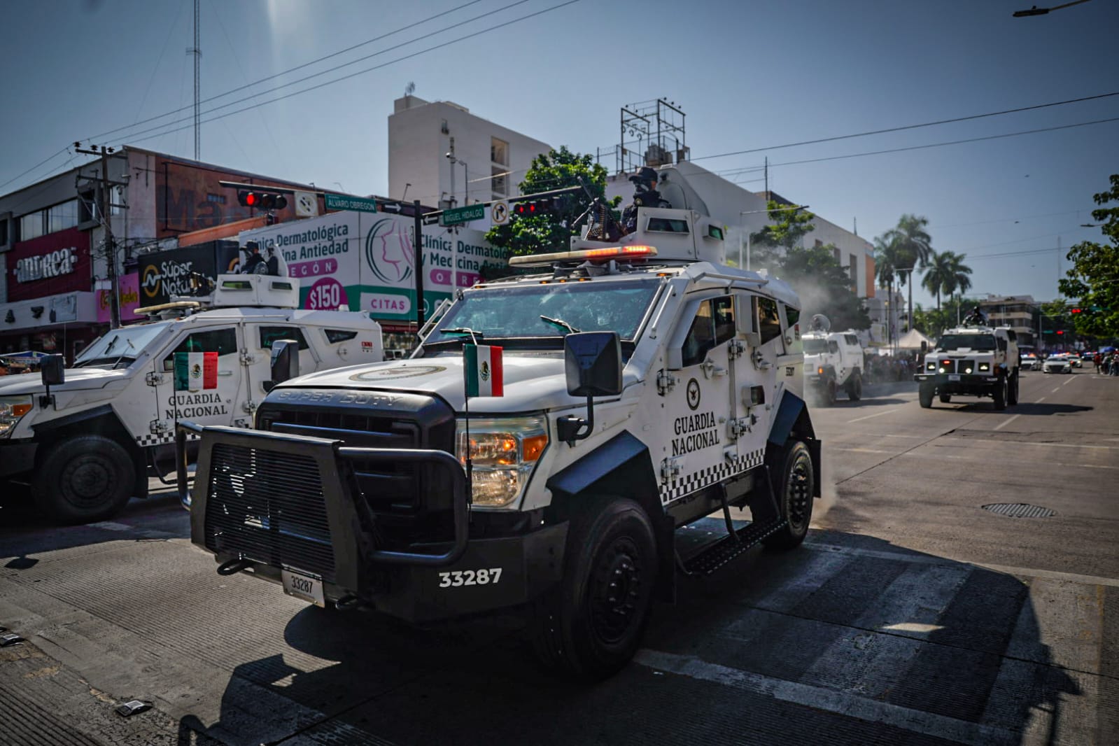 Desfile cívico-militar en Culiacán por la Independencia de México
