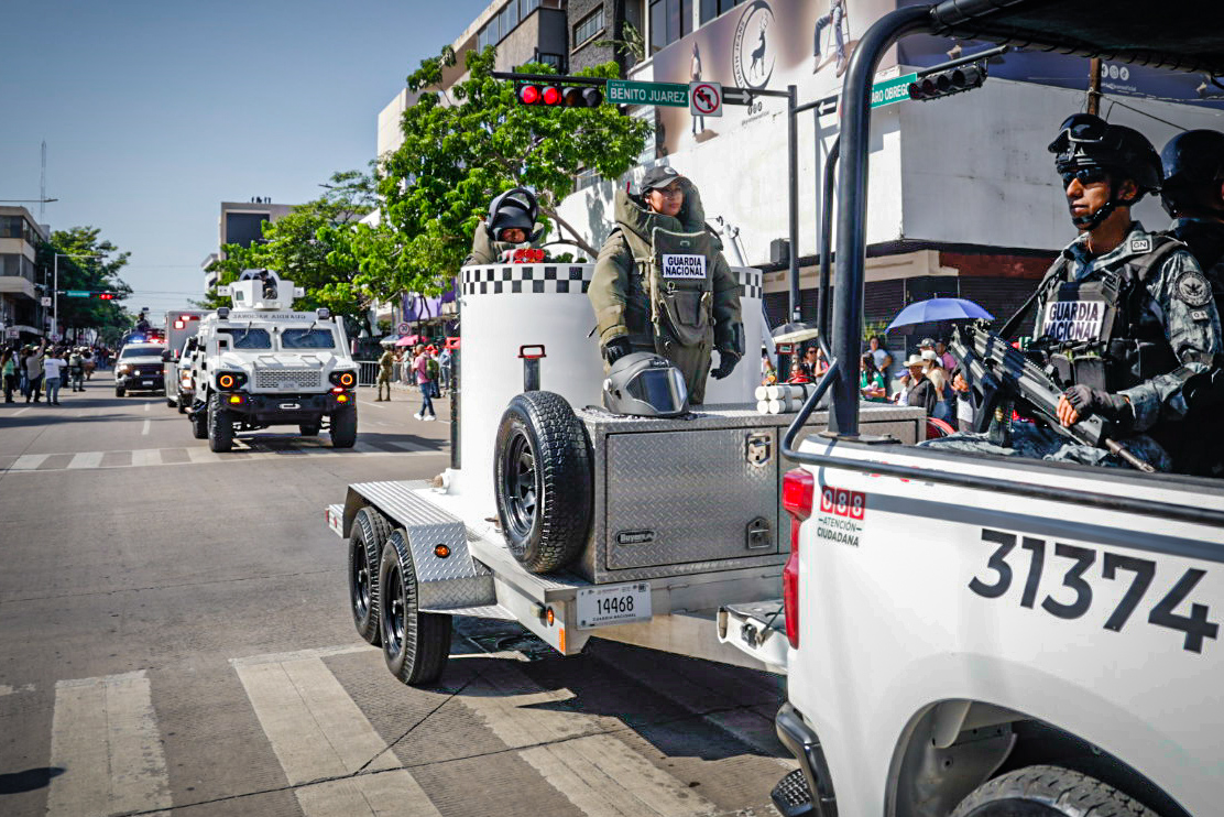Desfile cívico-militar en Culiacán por la Independencia de México