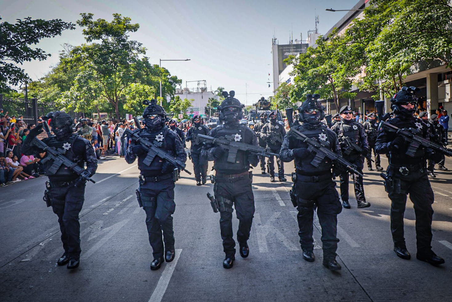 Desfile cívico-militar en Culiacán por la Independencia de México