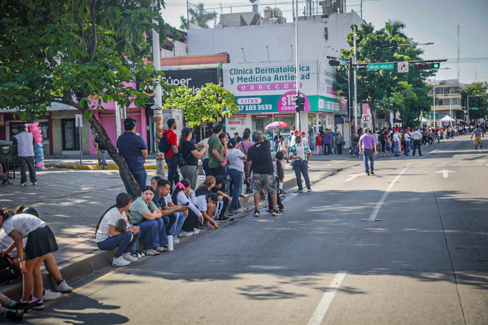 Desfile cívico-militar en Culiacán por la Independencia de México