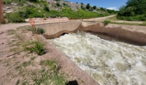 Presa Eustaquio Buelna en Guamúchil, Sinaloa, inicia desfogue preventivo al alcanzar 94% de almacenamiento