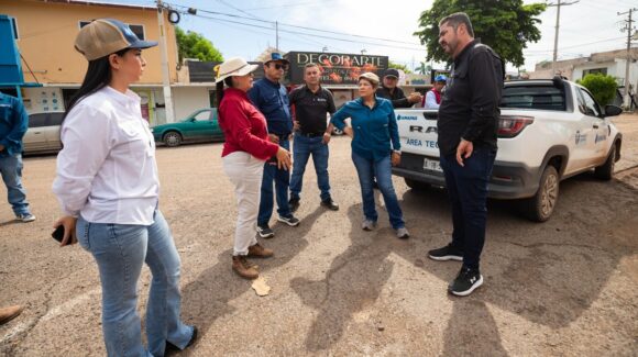 Desviarán colector pluvial para intervenir local de pollos colapsado en el bulevar Central de Guasave, Sinaloa