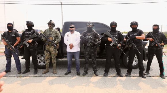 Gobernador de Oaxaca busca desaparecer Ayuntamiento de Juchitán, tras detención de su alcalde junto con ‘La Parca’