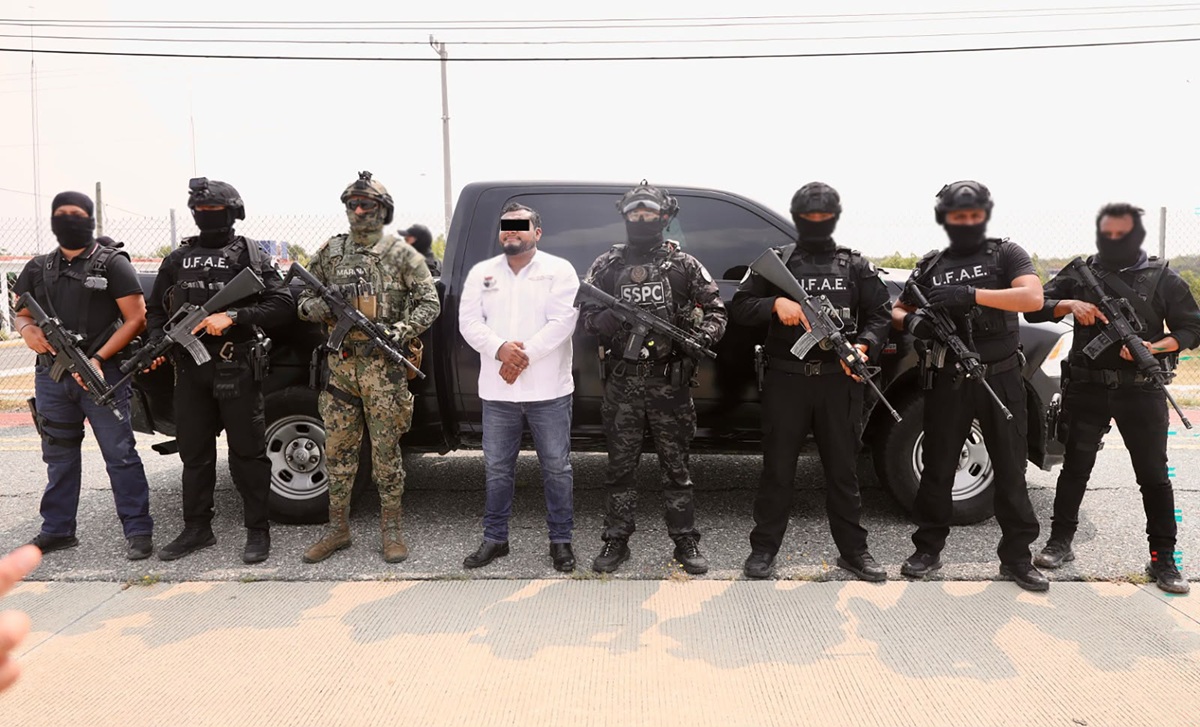 Detención de Miguel 'N' alcalde de Juchitán de Zaragoza y Carlos Alberto ‘N’, alias ‘La Parca’