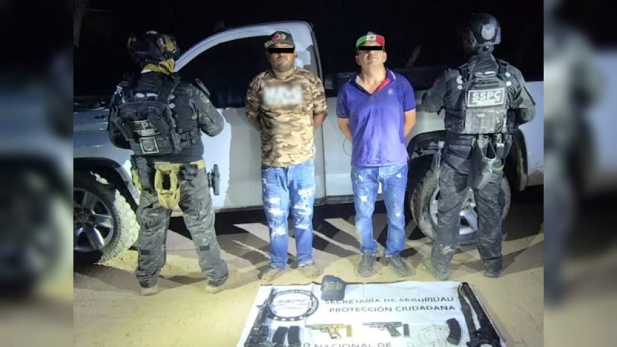 detienen a dos hombres y aseguran camioneta blindada con armas en mazatlan