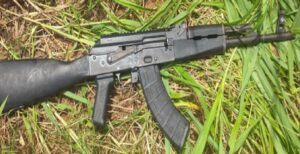 detienen a dos personas durante operativo militar en concordia