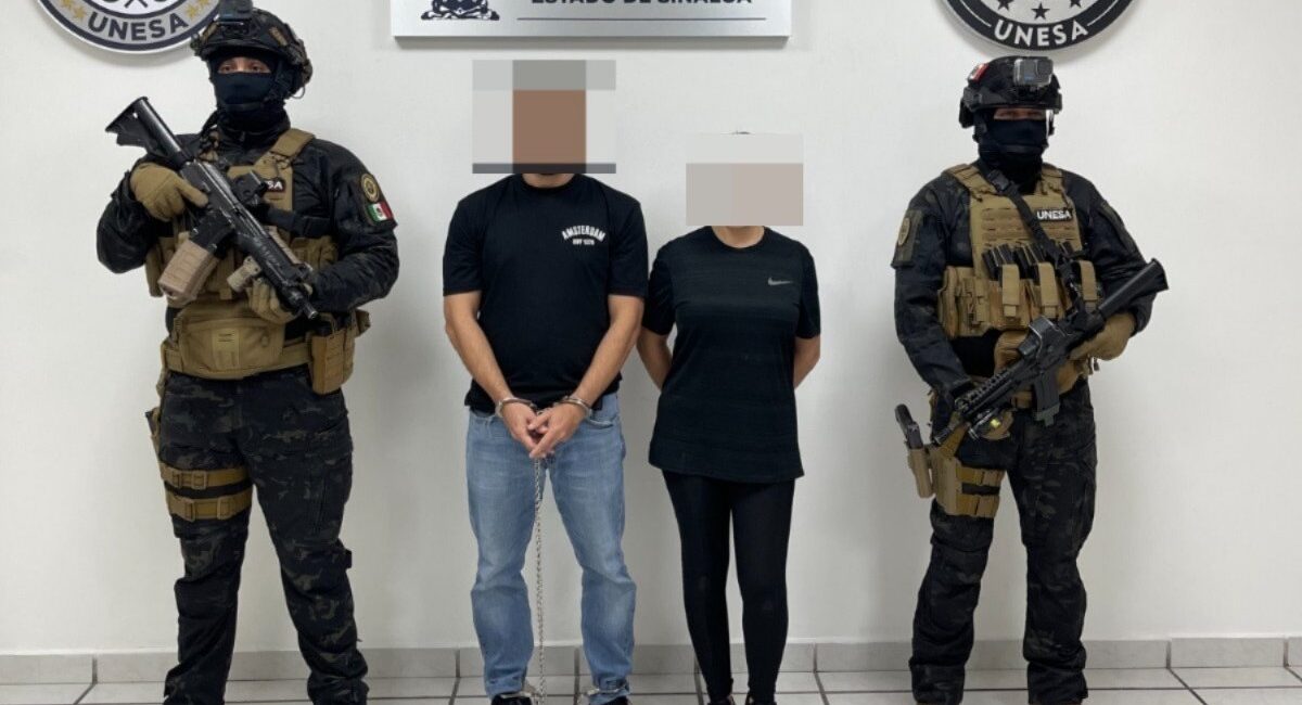 Detienen a pareja acusada de dejar corona fúnebre y vandalizar el Colegio Inglés en Culiacán, Sinaloa