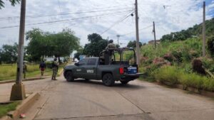 detienen a tres sujetos y recuperan vehiculo tras reporte de balazos en hacienda de urias mazatlan ejercito