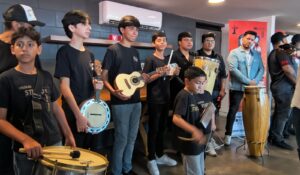 De Brasil para Mazatlán: donan instrumentos tradicionales para la formación de talentos mazatlecos
