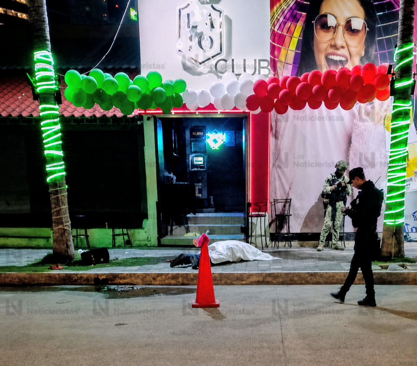 Hombre ejecutado afuera de un bar en Zona Dorada, Mazatlán