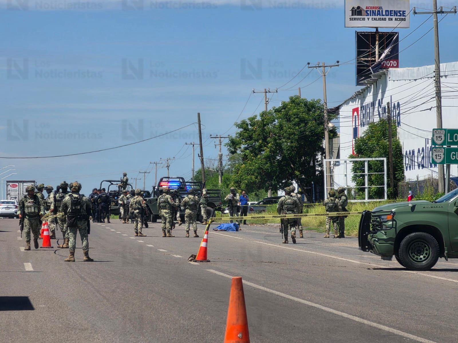 Ejecutan a un hombre sobre La Costerita de Culiacán
