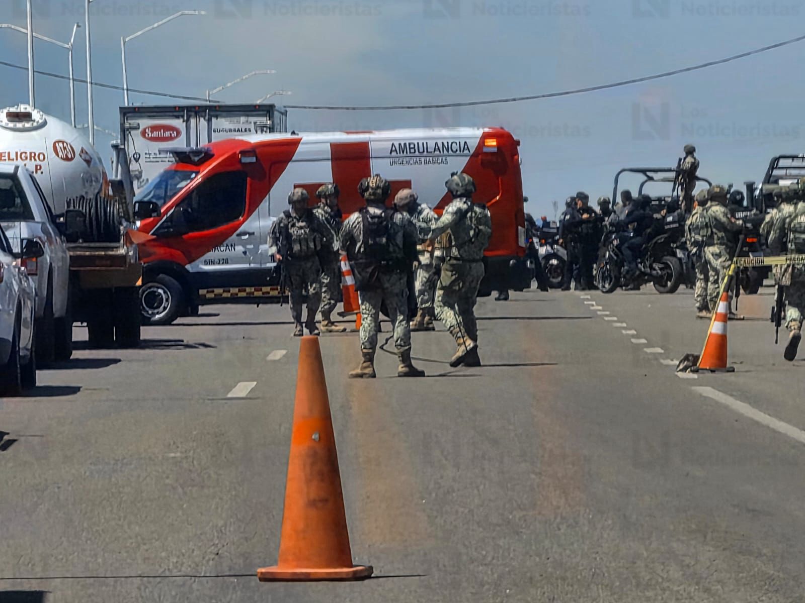 Ejecutan a un hombre sobre La Costerita de Culiacán