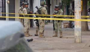 Frente al Panteón Civil de Culiacán ejecutan a un hombre