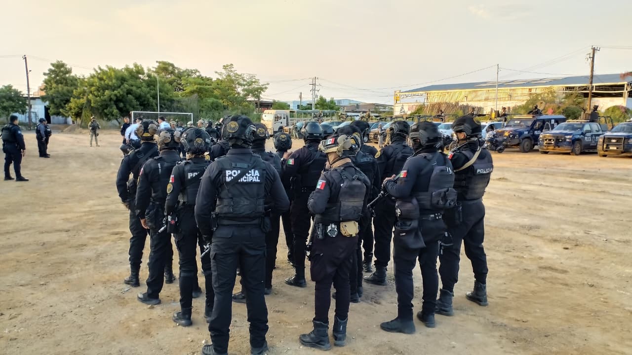 Elementos de Fuerza de Reacción Interinstitucional en Mazatlán