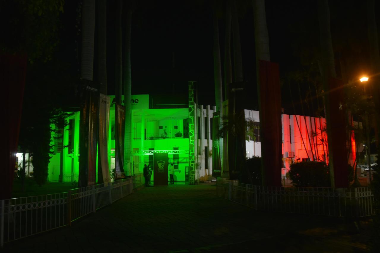 Encendido de luces patrias en el Palacio Municipal de Ahome