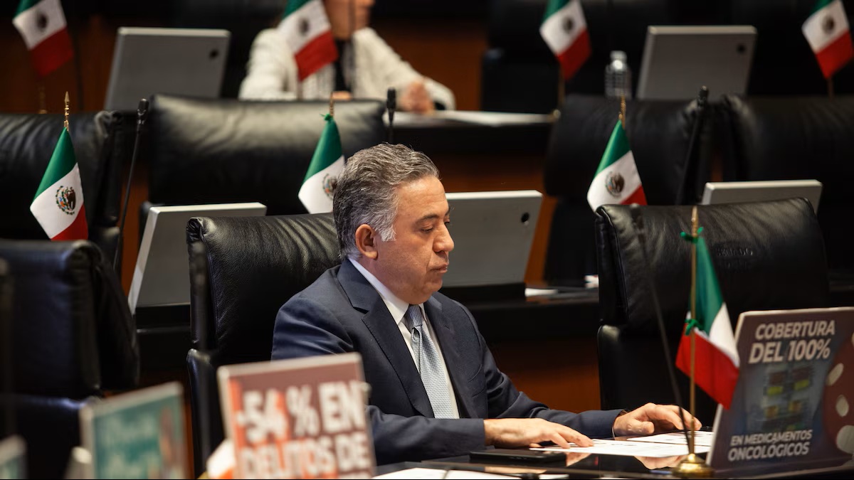 Enrique Inzunza en el Senado
