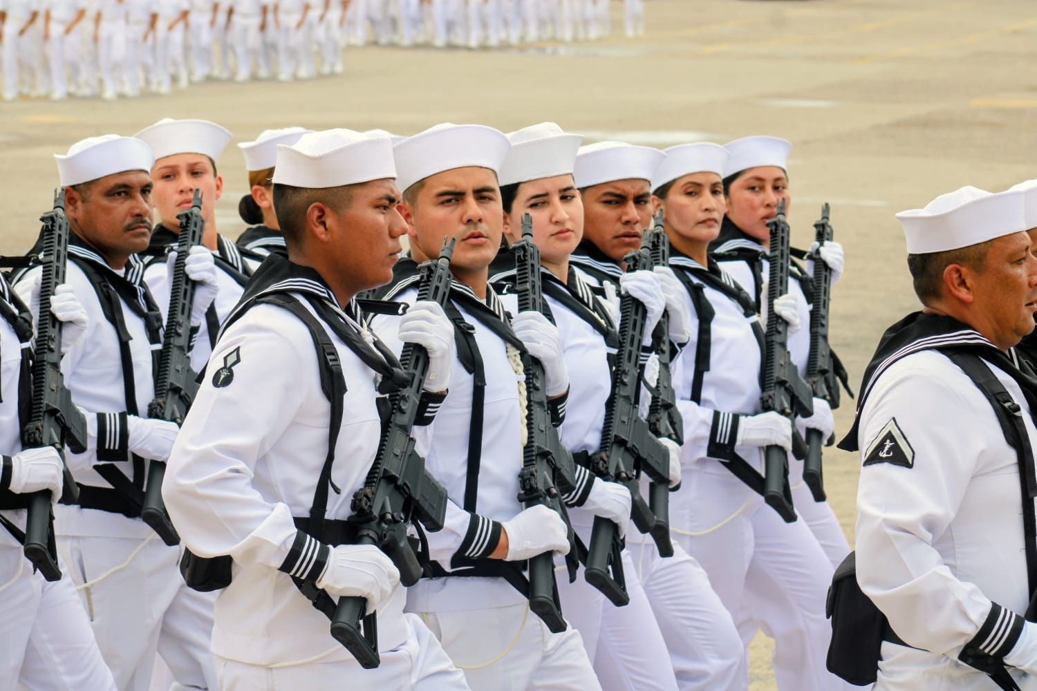 Ensayo del Desfile Cívico para el 16 de septiembre en Mazatlán