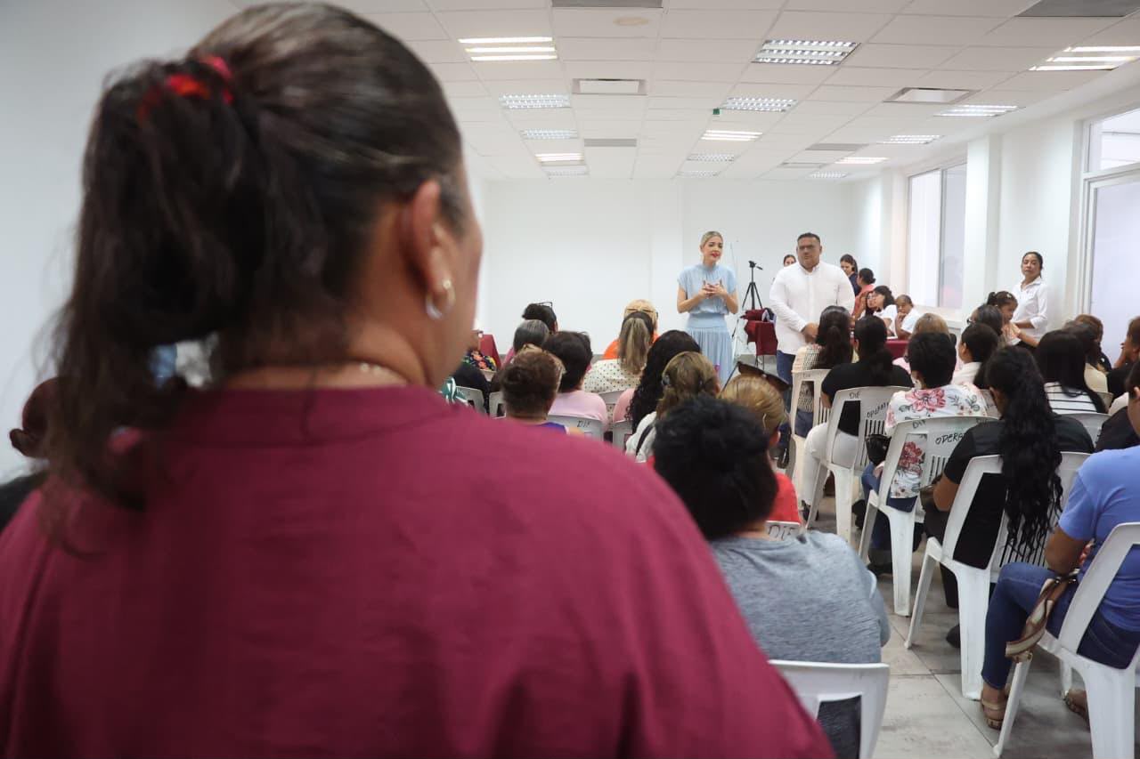 Entregan apoyos a familiares de personas desaparecidas en Mazatlán