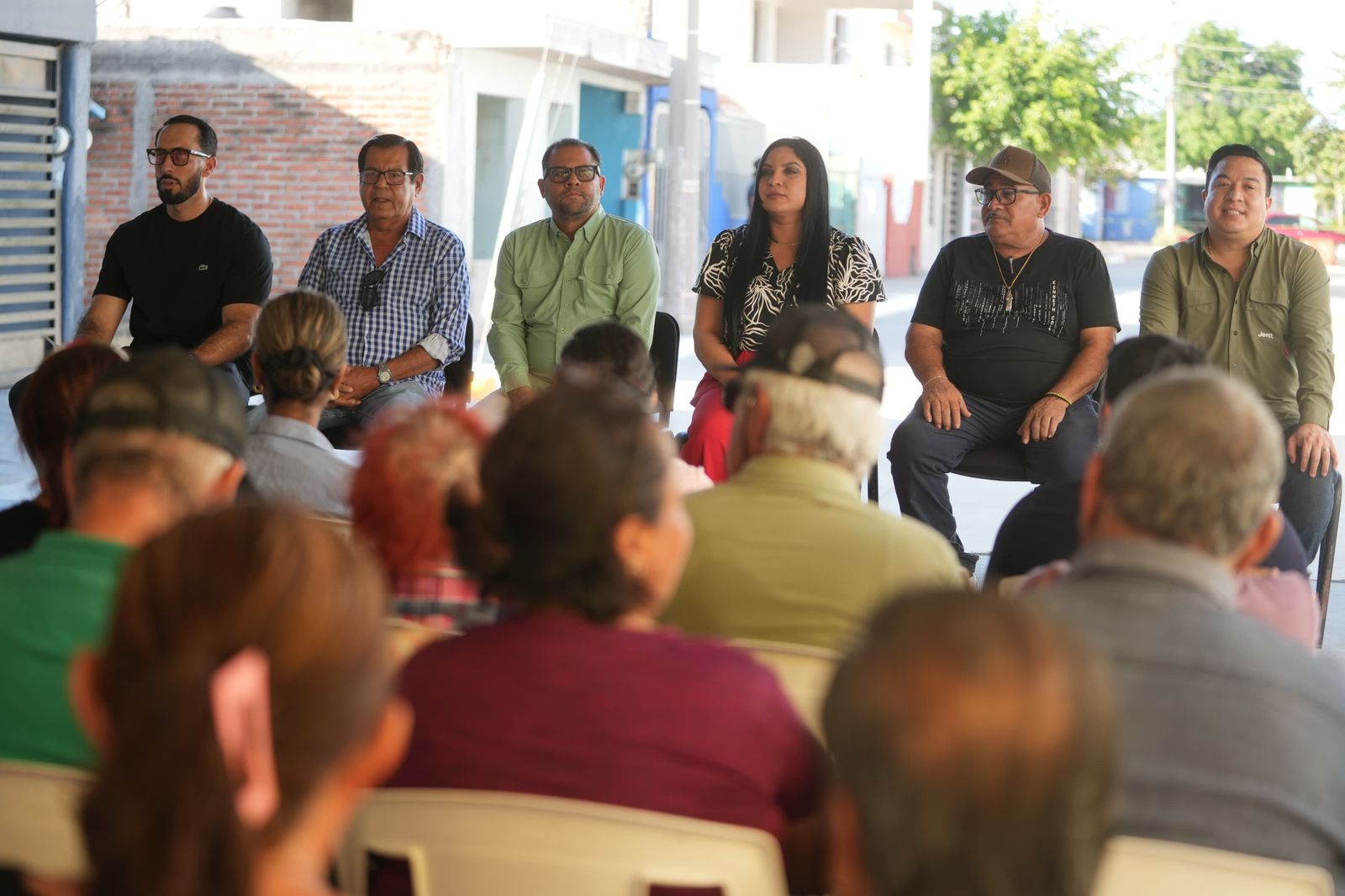 Entregan dos calles pavimentadas en Mazatlán